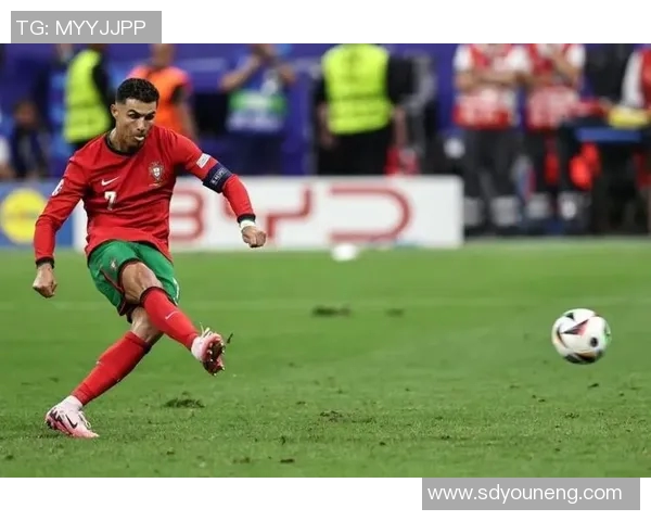 从默默无闻到全球偶像足球明星C罗的励志人生与奋斗精神